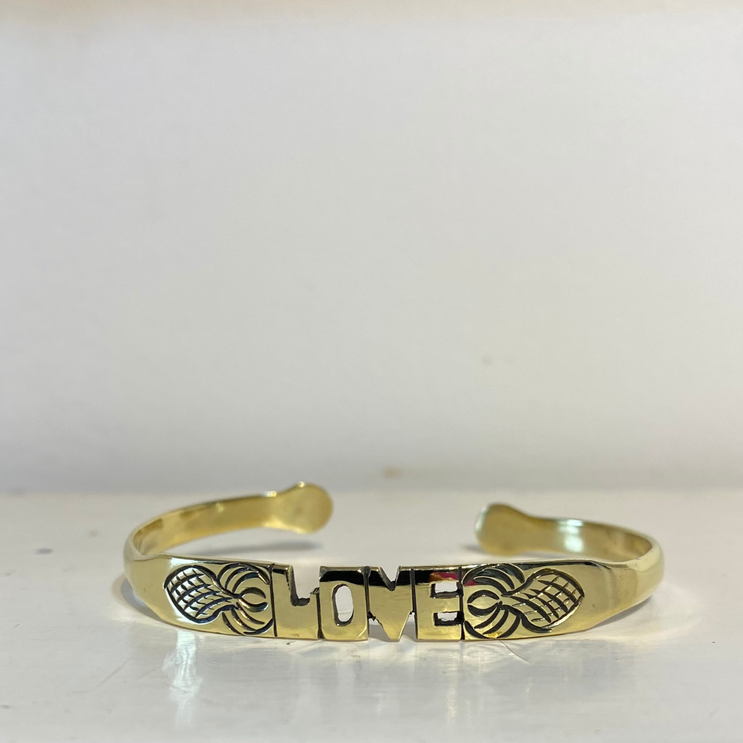 BRACELET KID EN LAITON GRAVÉ - "LOVE"