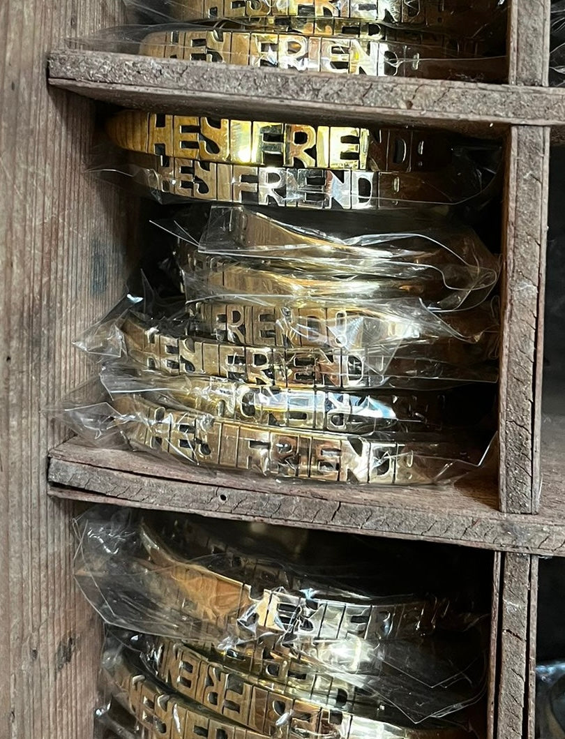 BRACELET HEY FRIEND !