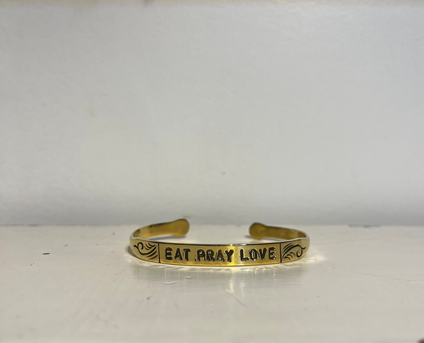 BRACELET EN LAITON GRAVÉ - "EAT PRAY LOVE" version 2