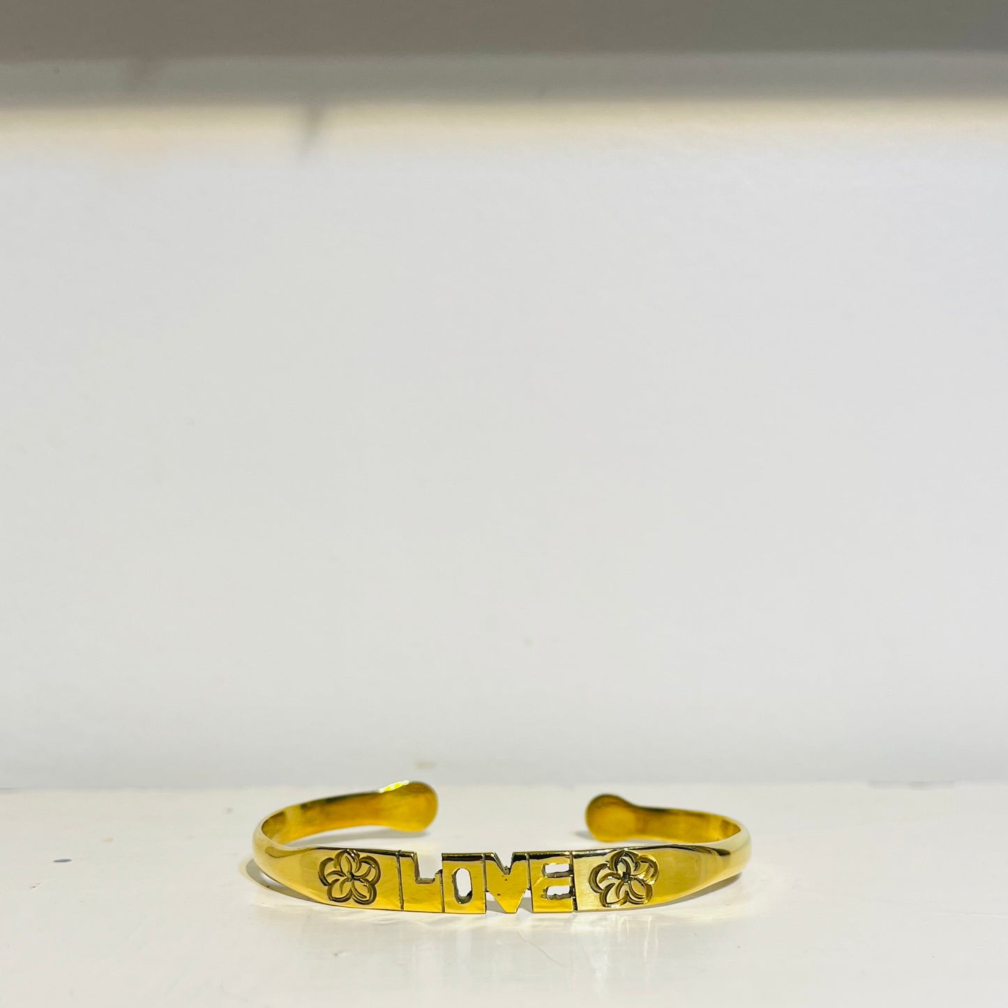 BRACELET EN LAITON GRAVÉ - "LOVE"