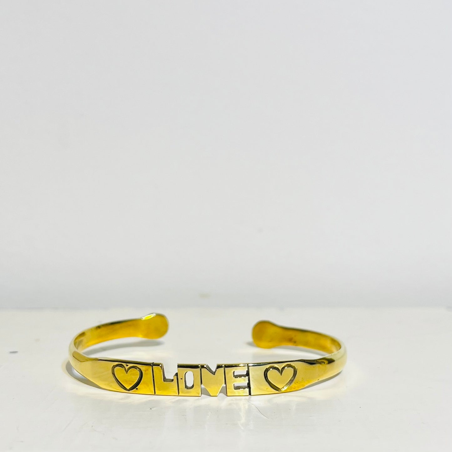 BRACELET EN LAITON GRAVÉ - "LOVE"