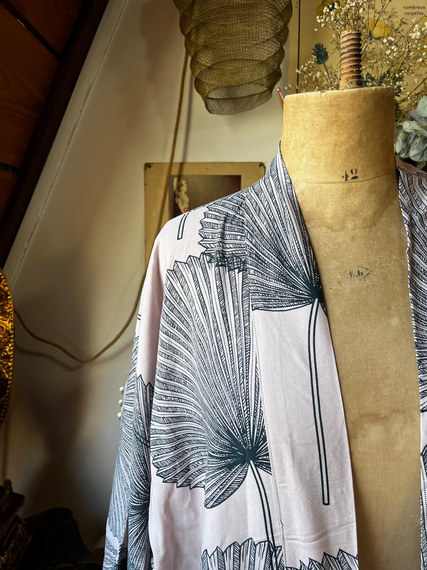 KIMONOS
