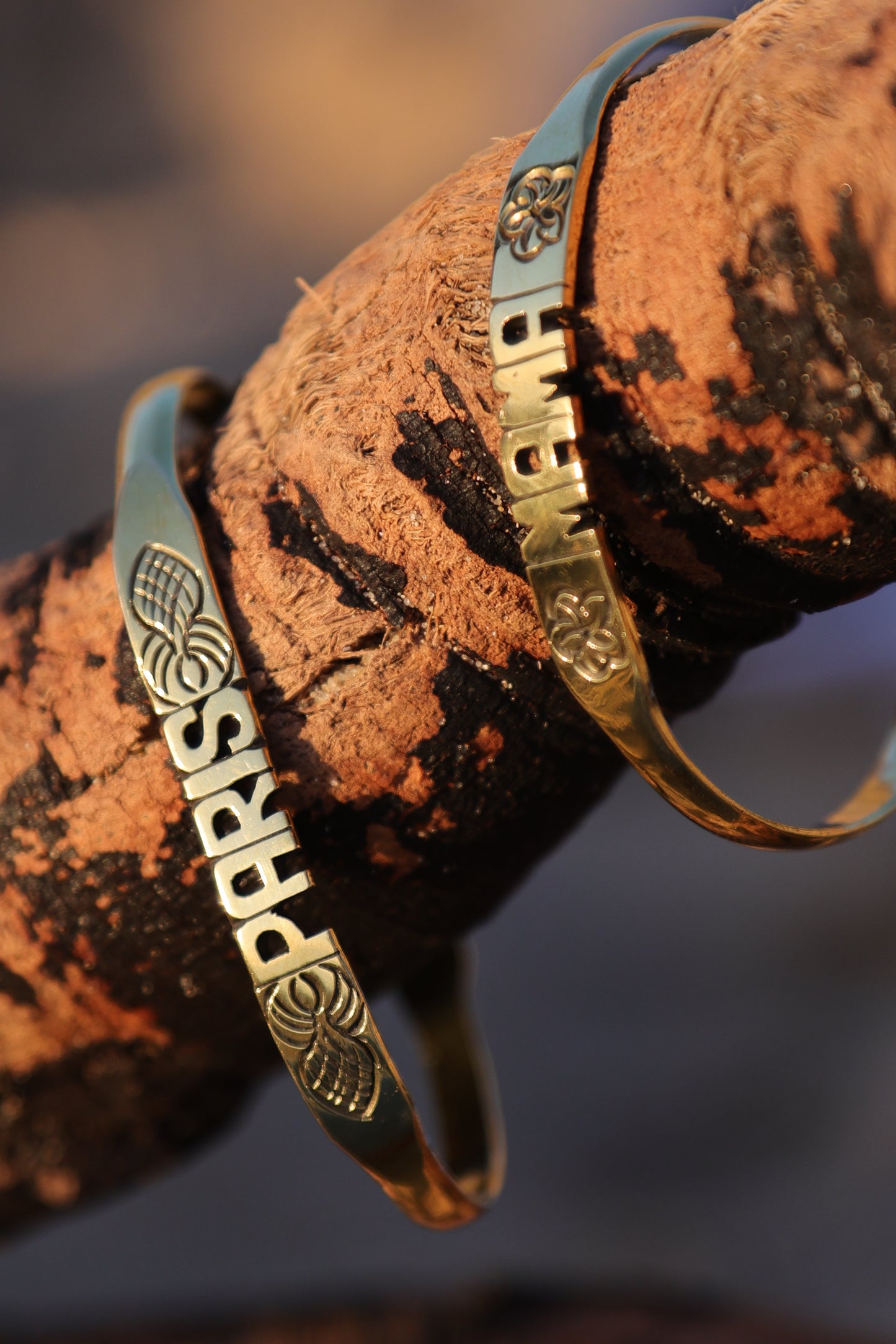 BRACELET EN LAITON GRAVÉ - "VILLE ou PAYS ou QUARTIER"