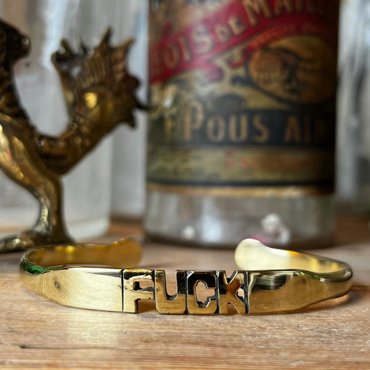 BRACELET EN LAITON GRAVÉ - "FUCK"